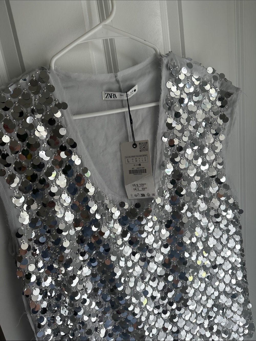 Zara Silver Sequin V-Neck Tank Top - Picture 7 of 10